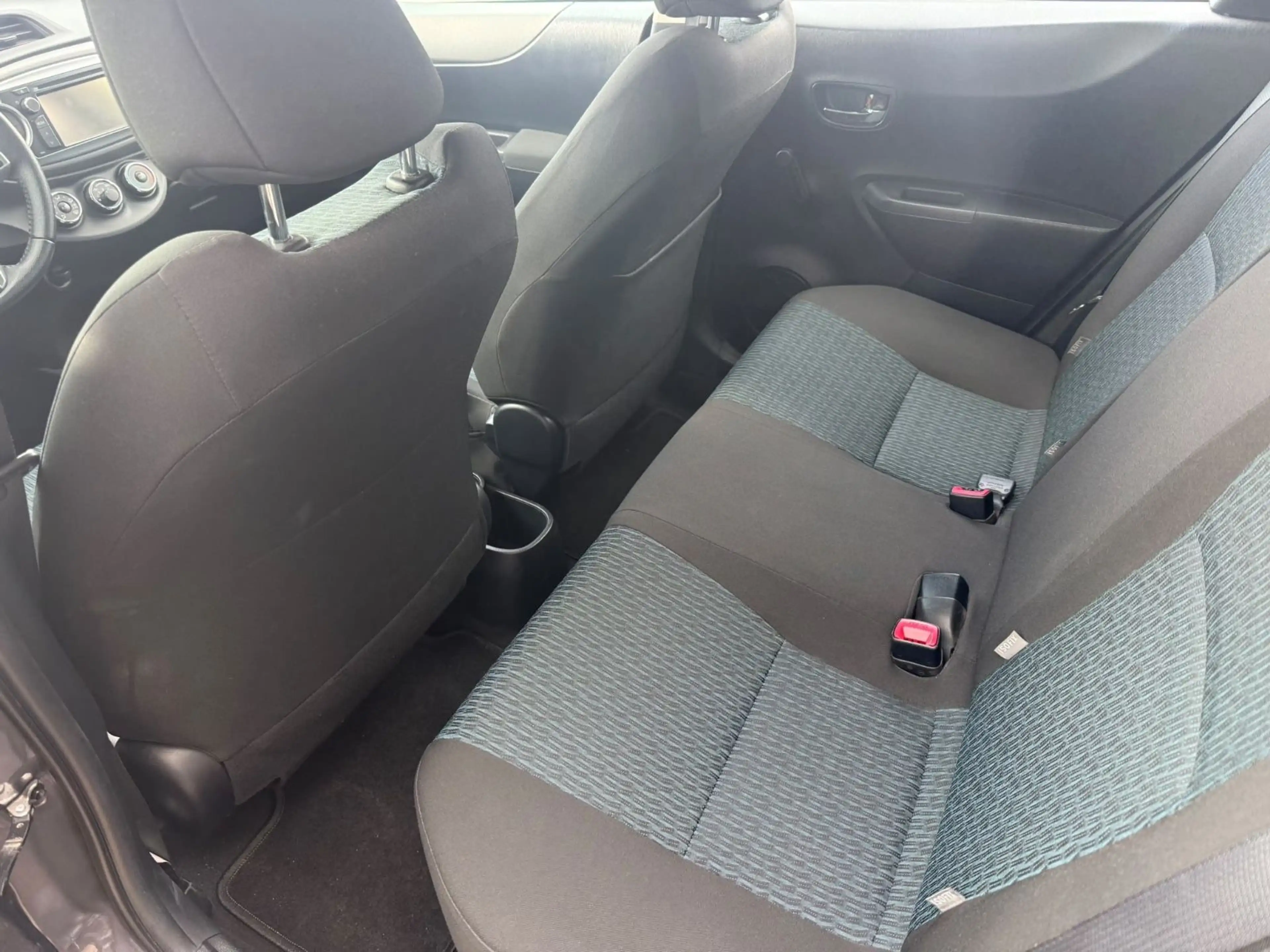 Toyota Yaris Life R-Kamera/1.Vorbesitzer.75TKm Garantie — photo 15