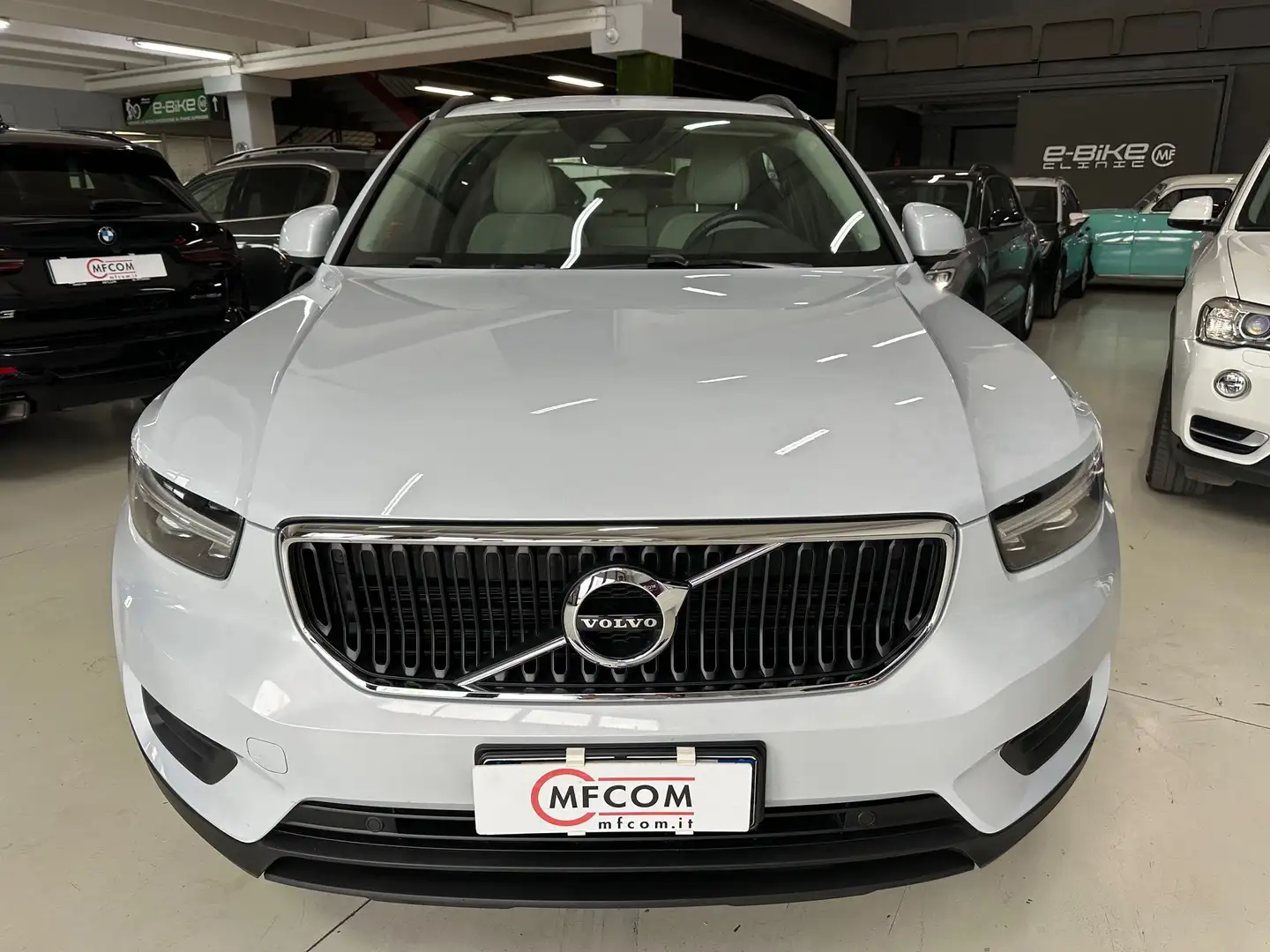 Volvo XC40 2.0 d3 Momentum awd geartronic my20 Grigio - 2