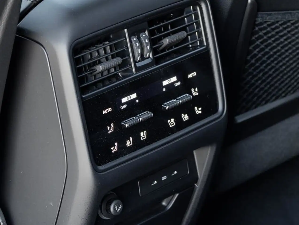 Porsche Cayenne снимка Porsche Cayenne
