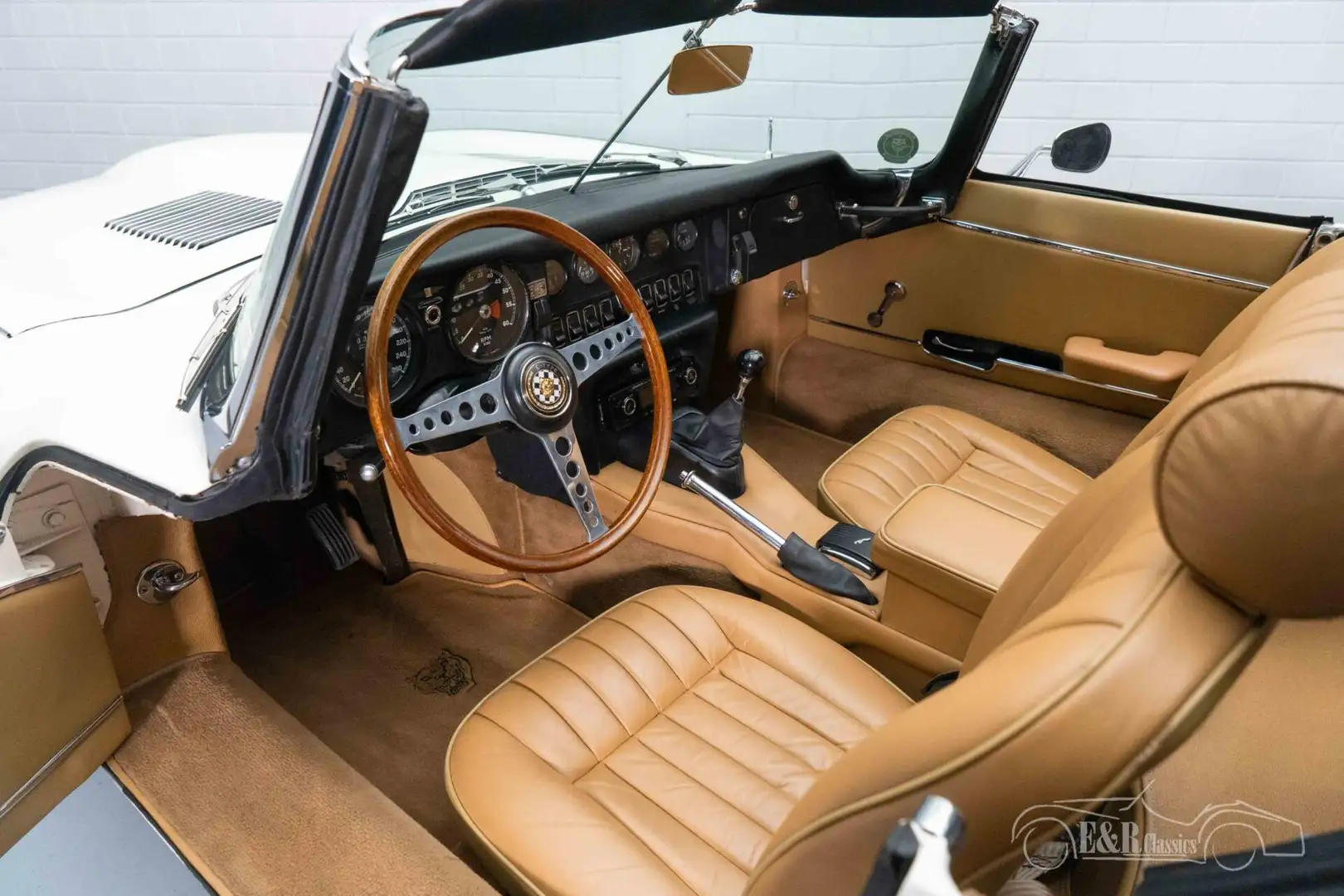 Jaguar E-Type Series 2 Cabriolet | Gerestaureerd | 1969 Wit - 2