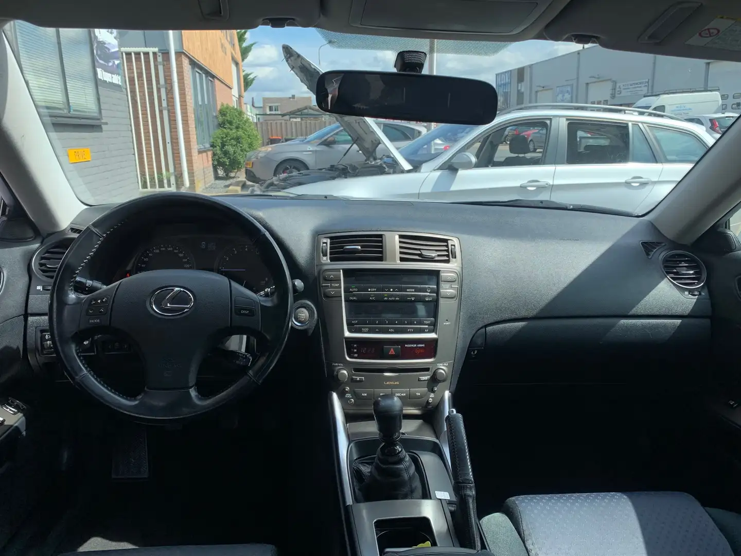 Lexus IS 250 Business|1e eig|NAP|Dealer OH|PDC|Airco|Cruise Grau - 2