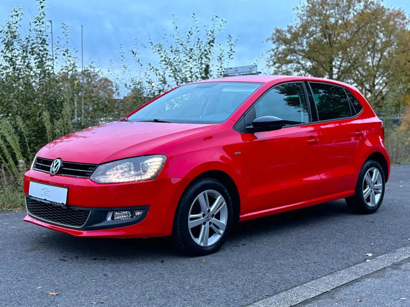 Volkswagen Polo V Match 1.2 TSI / Sitzheizung / Bi-Xenon Rot - 1