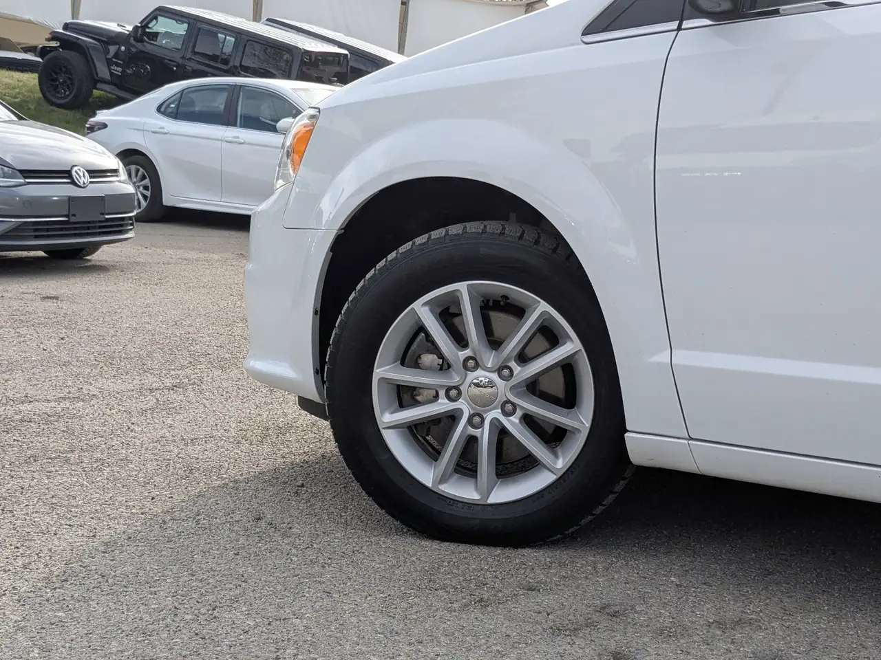 Dodge Grand Caravan снимка Dodge Grand Caravan