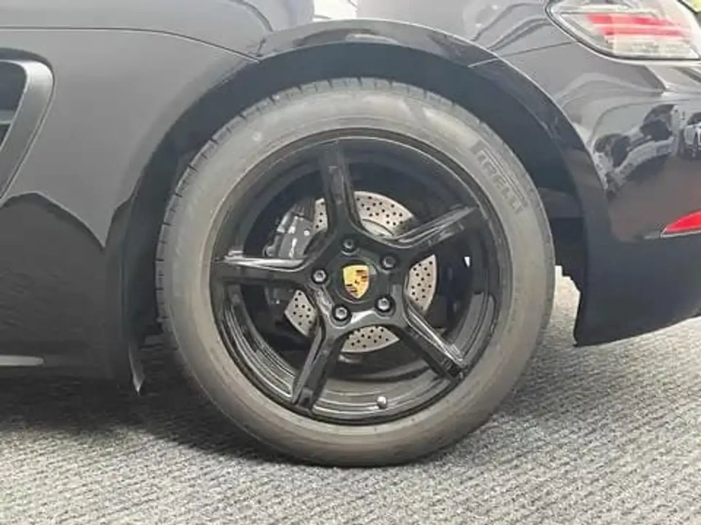 Porsche Boxster 718 Boxster IV 2016 718 2.0 T 300cv Nero - 2