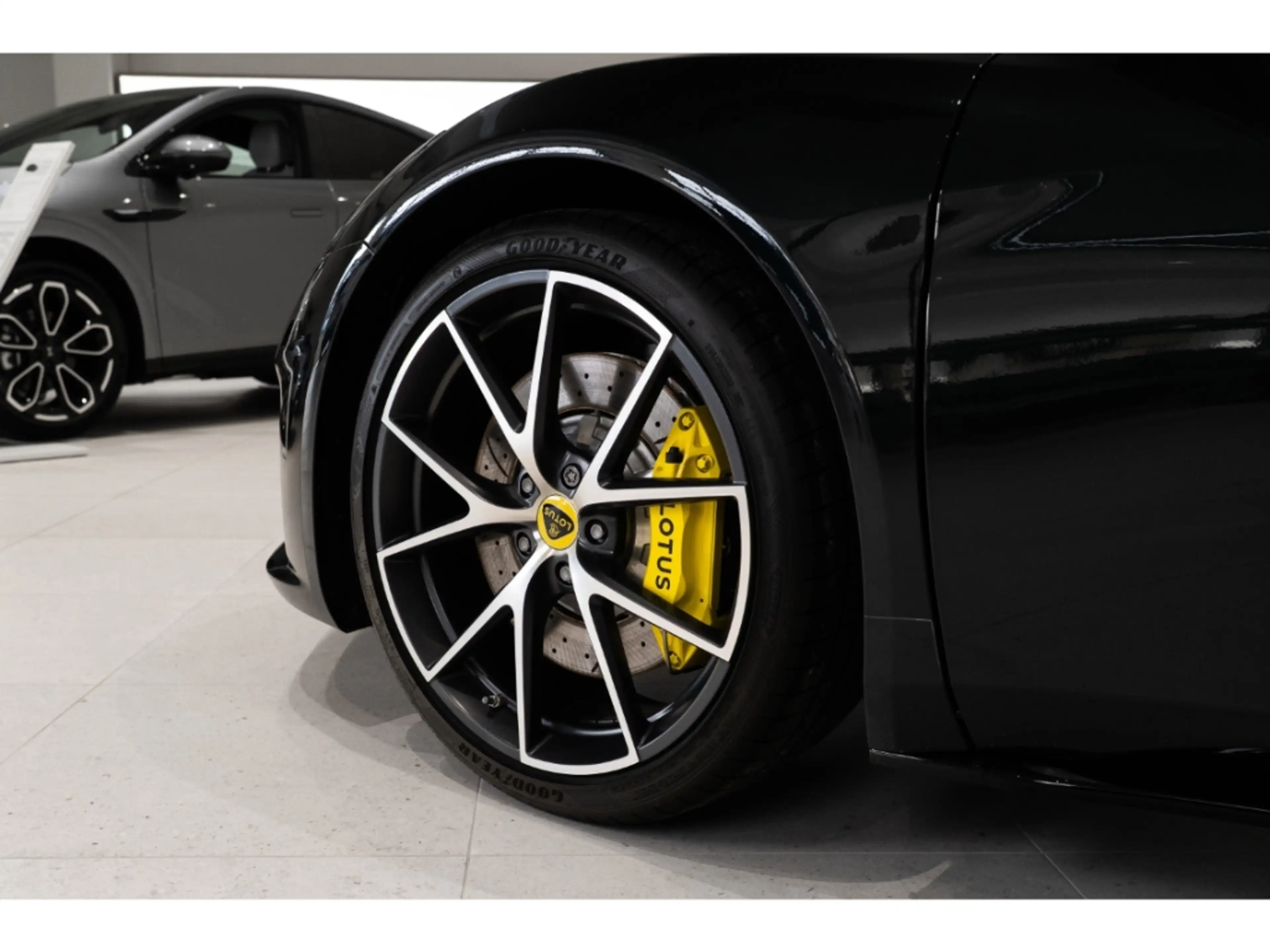Lotus Emira 3.5 V6 298 kW SE *LOTUS HANNOVER* — photo 10