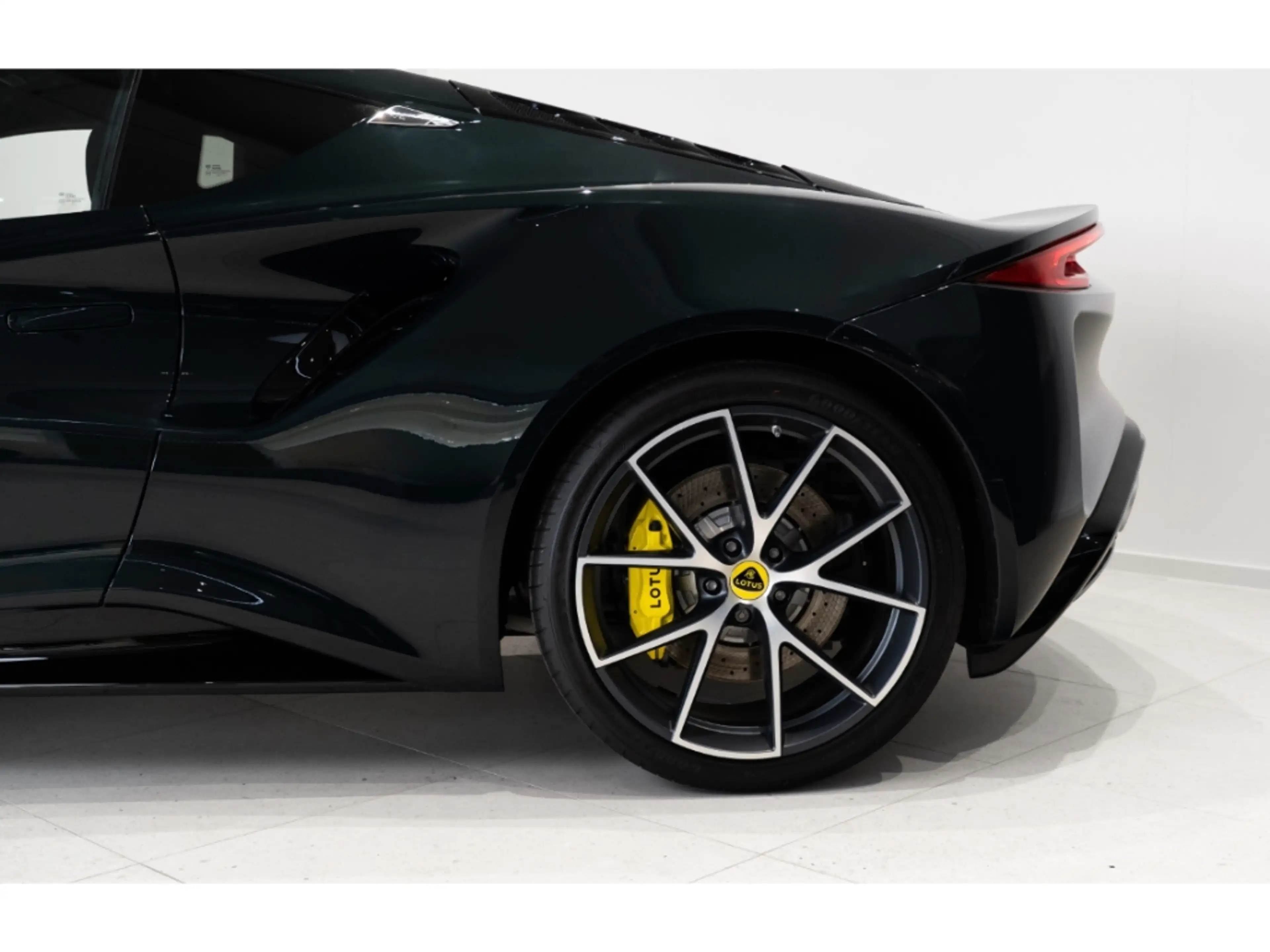 Lotus Emira 3.5 V6 298 kW SE *LOTUS HANNOVER* — photo 7