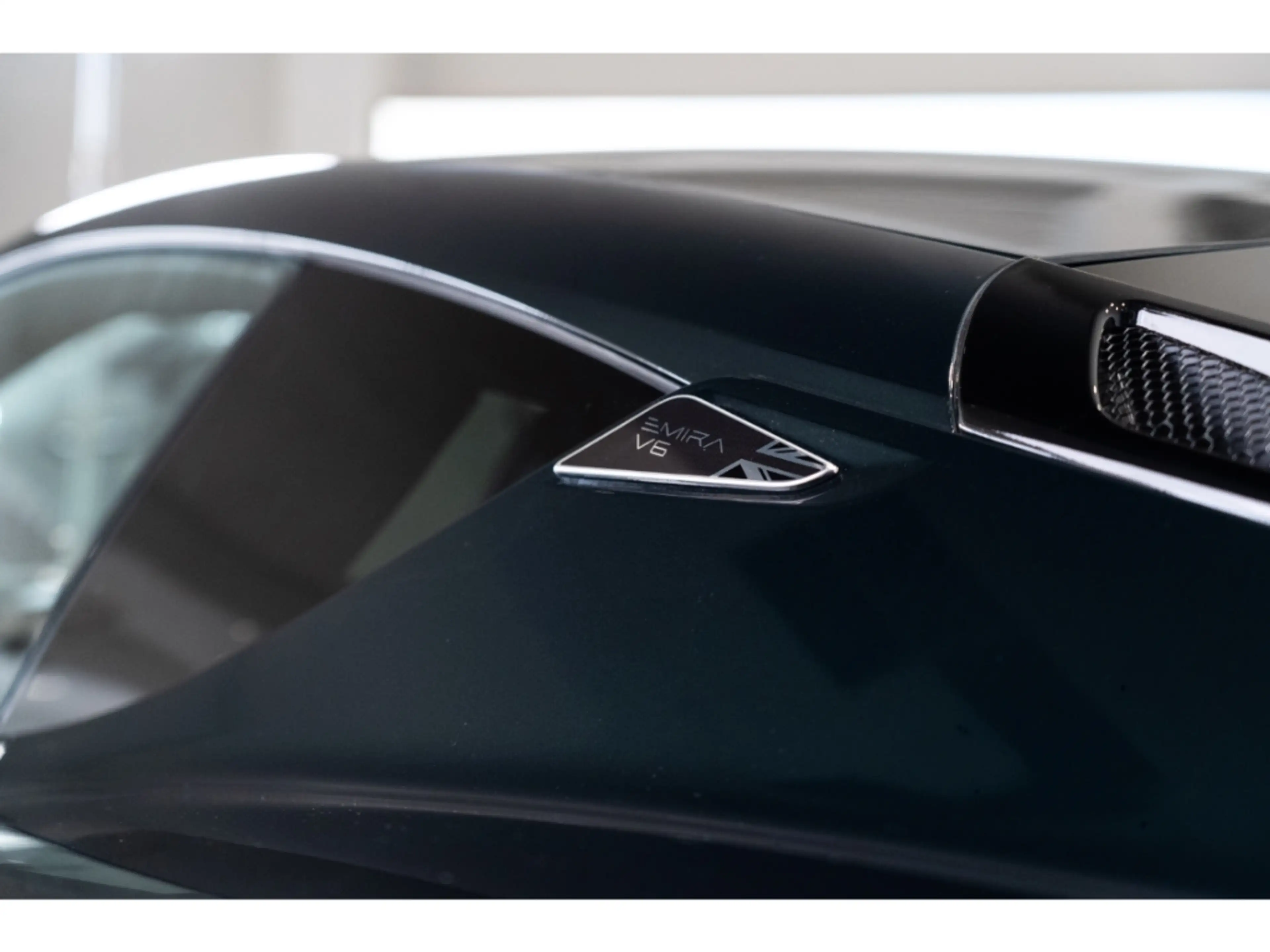 Lotus Emira 3.5 V6 298 kW SE *LOTUS HANNOVER* — photo 13