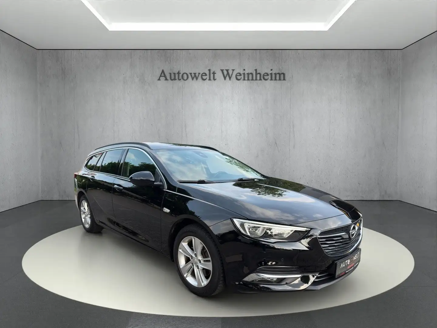 Opel Insignia B Sports Tourer Edition°Ahk°Acc°Pdc°Nav Zwart - 1