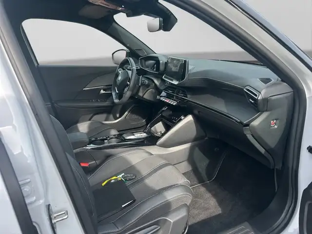 Peugeot 2008 view 9