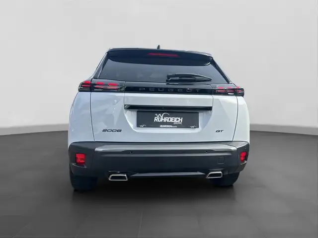 Peugeot 2008 view 4