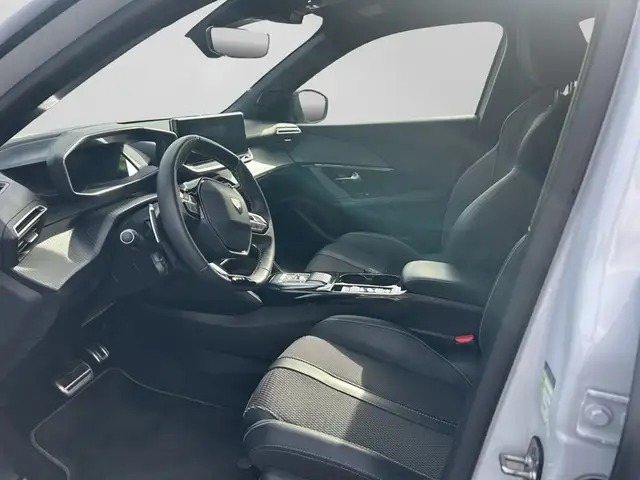 Peugeot 2008 view 8