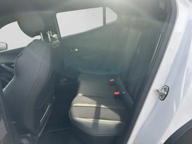 Peugeot 2008 view 15