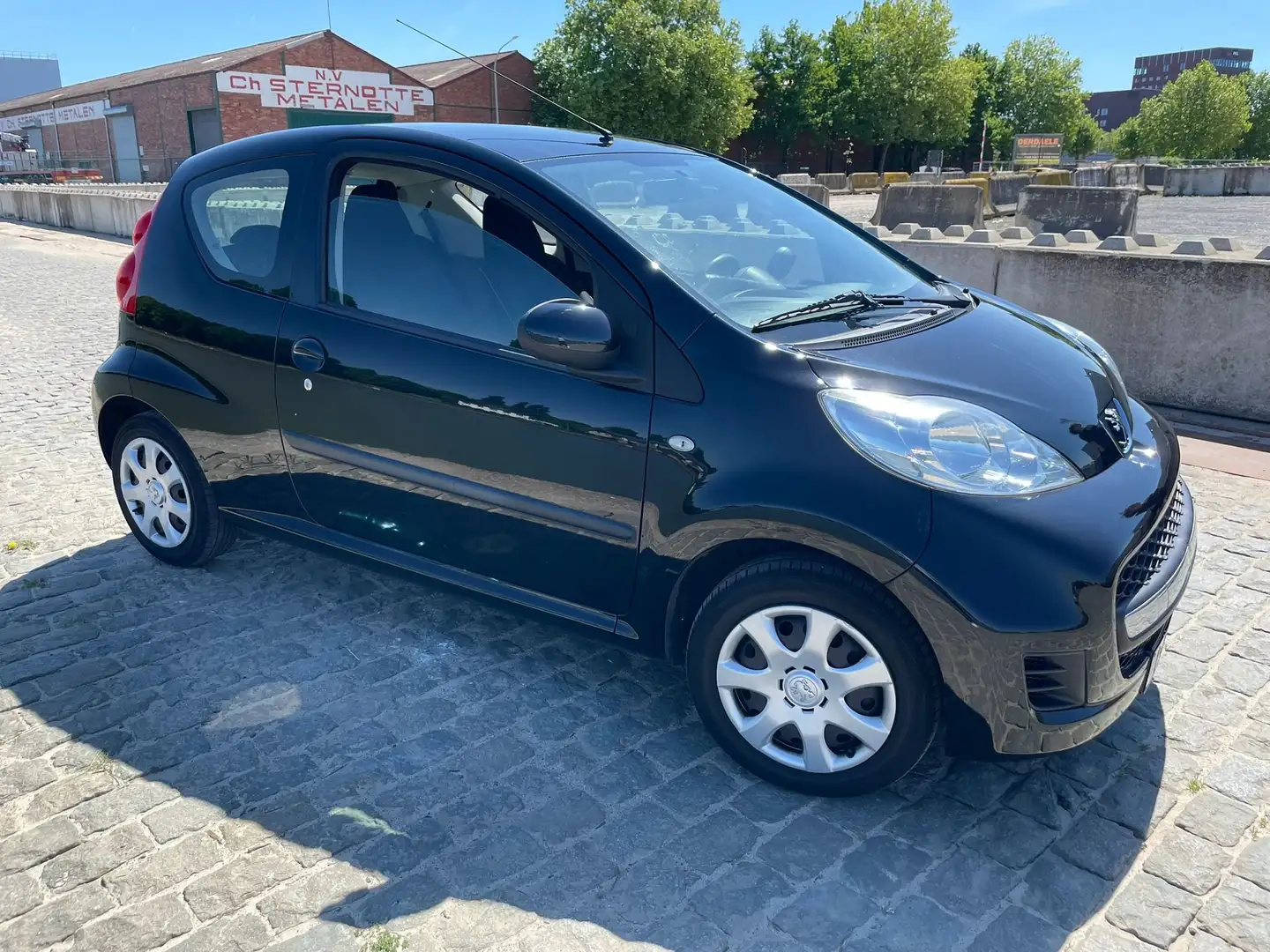 Peugeot 107 Noir - 2