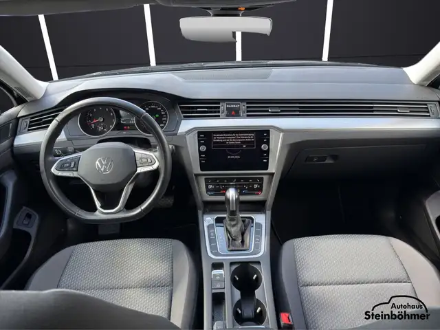Volkswagen Passat view 21