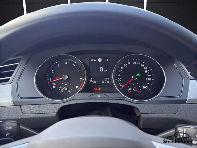 Volkswagen Passat view 20