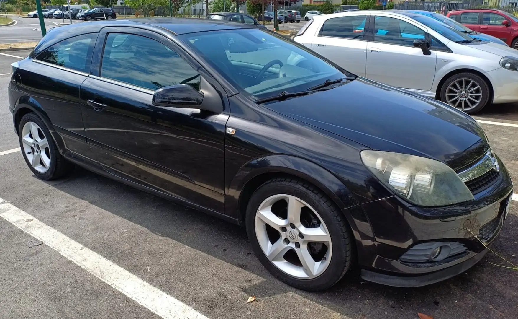 Opel Astra Astra III 2004 GTC 1.6 Enjoy 115cv Nero - 1