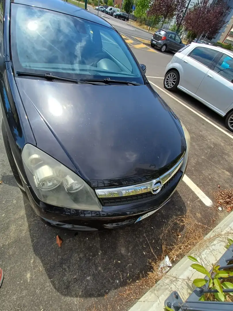 Opel Astra Astra III 2004 GTC 1.6 Enjoy 115cv Nero - 2