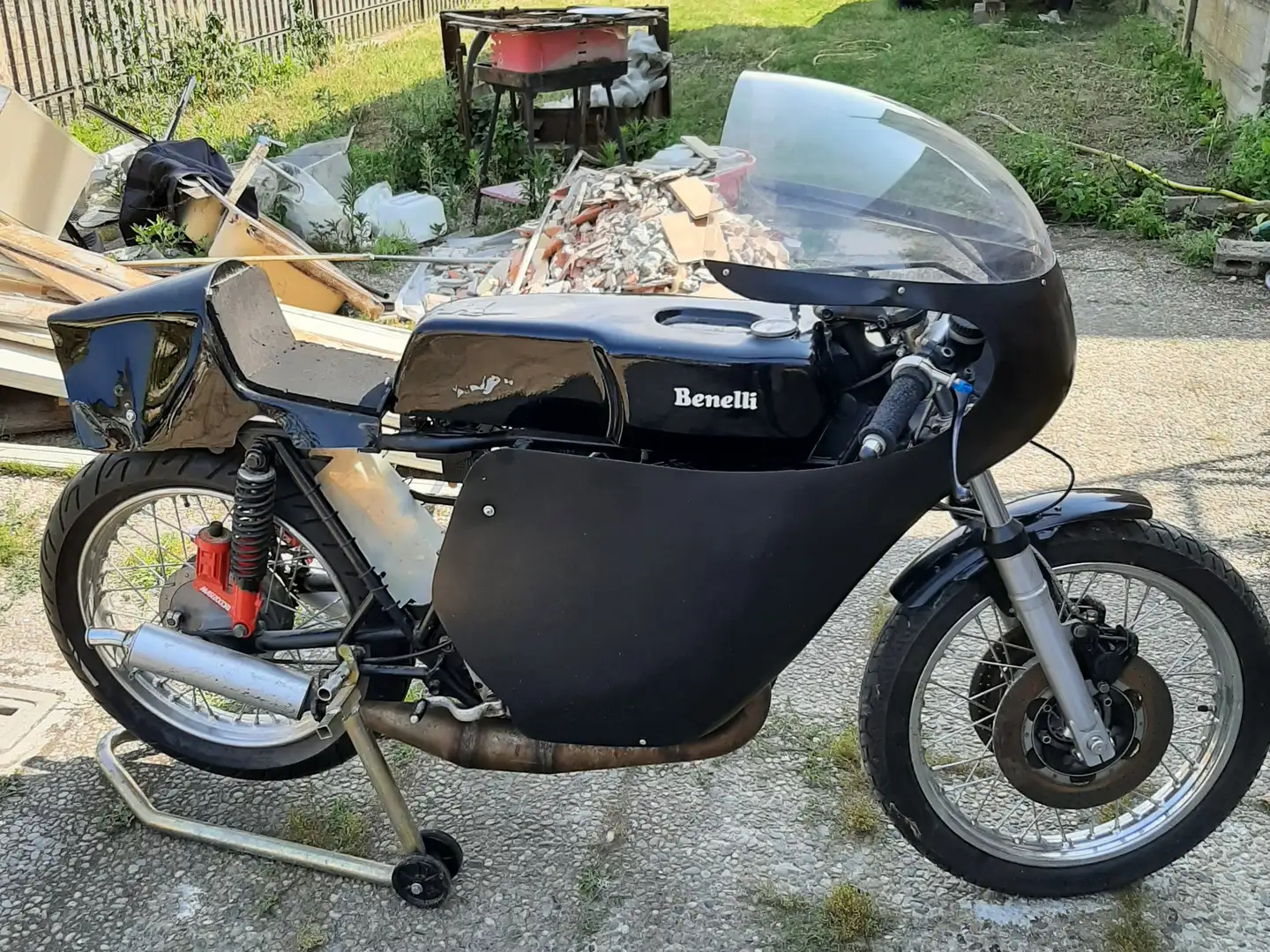 Benelli 250 2 C Benelli 250 corsa epoca con molti ricambi Black - 1