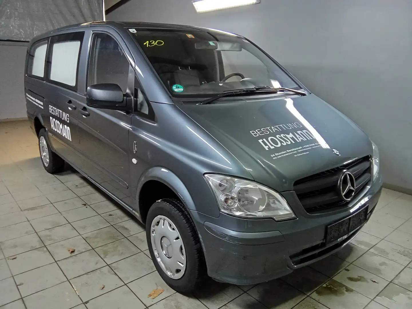 Mercedes-Benz Vito Bestattungswagen 4 WD Schwarz - 2