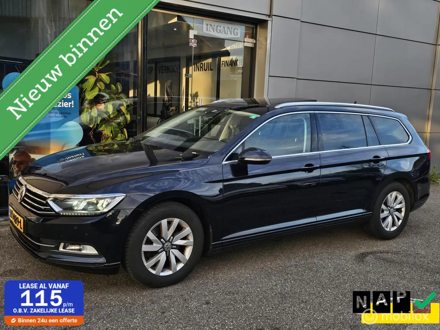 Volkswagen Passat Variant 1.6 TDI Comfortline Panorama/PDC/Navigatie Zwart - 1