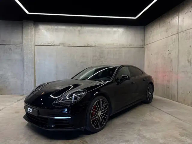 Porsche Panamera view 2