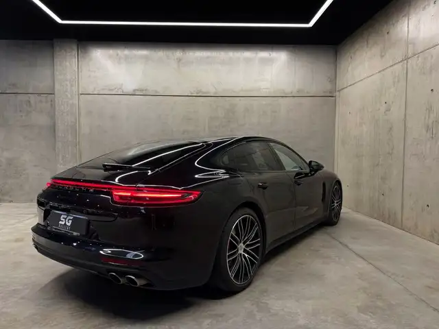 Porsche Panamera view 5
