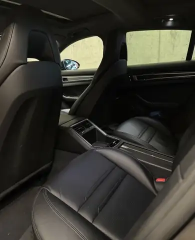 Porsche Panamera view 15