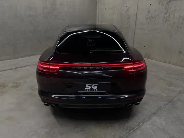 Porsche Panamera view 6