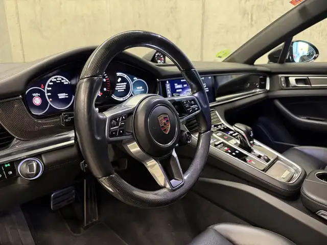 Porsche Panamera view 8