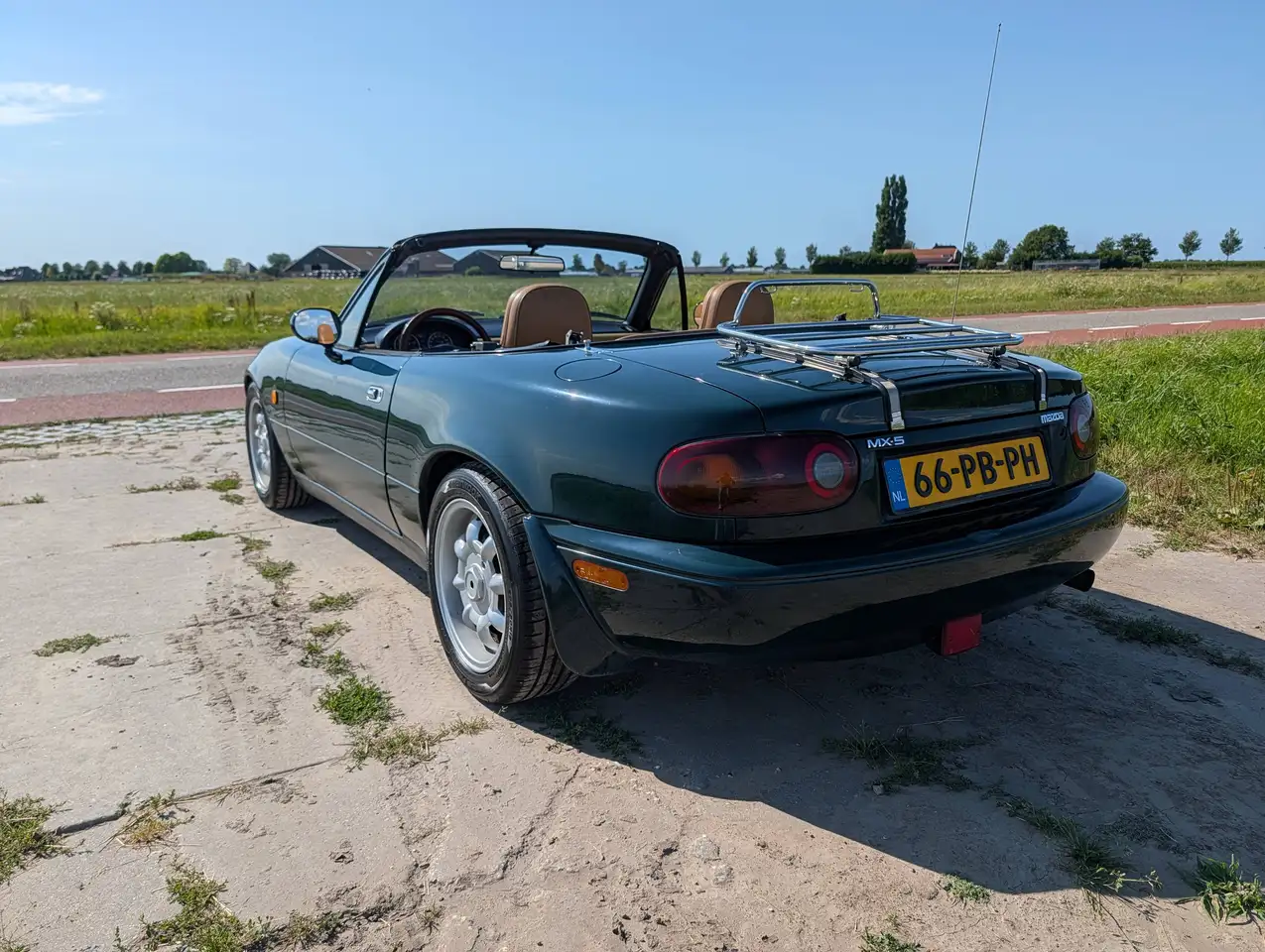 Mazda MX-5 1.6i-16V, foto 3