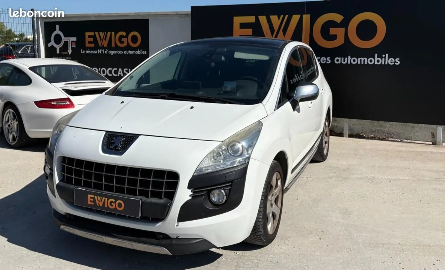 Peugeot 3008 GENERATION-I 2.0 HDI 150 ch FELINE Blanc - 1