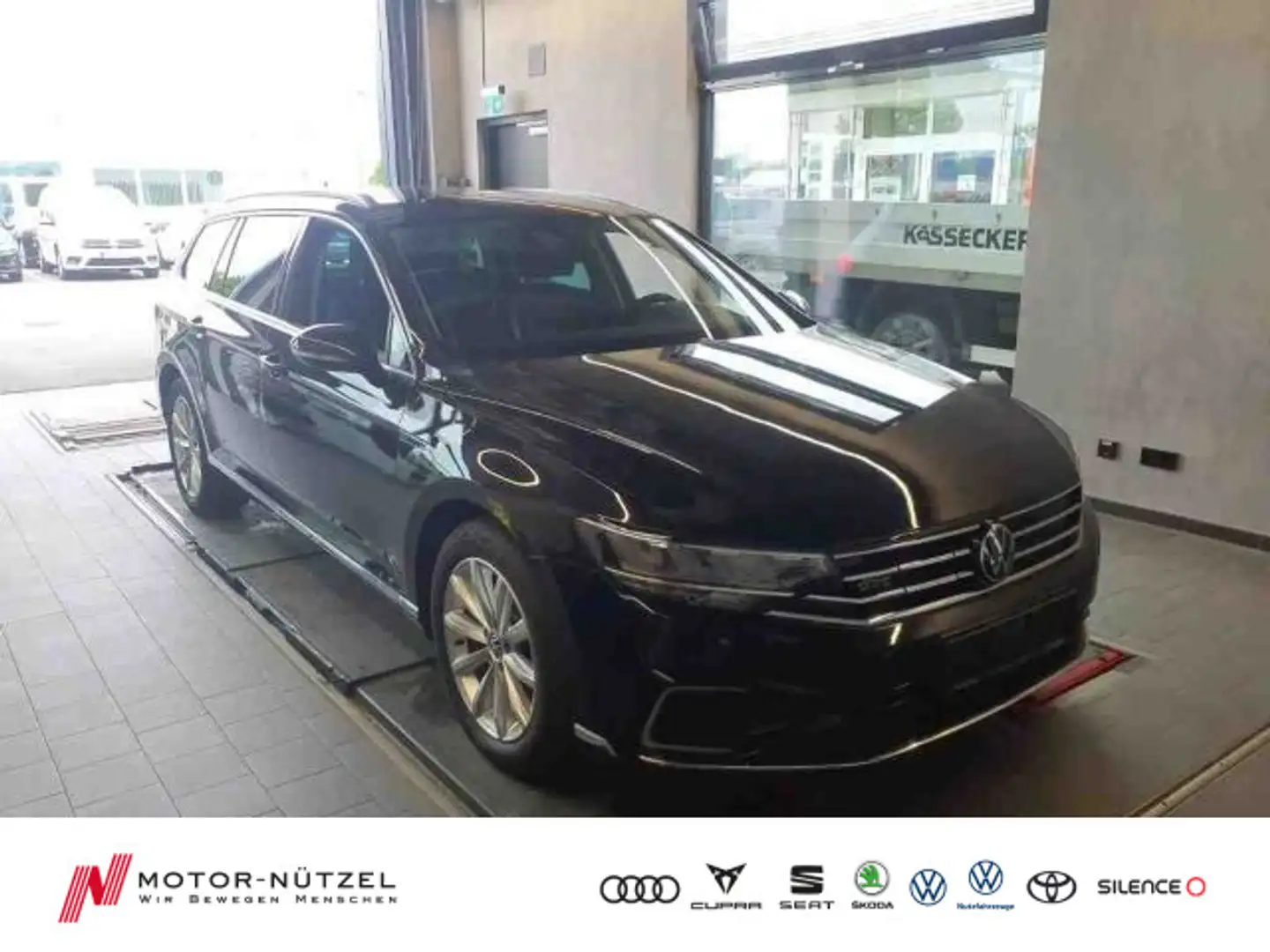 Volkswagen Passat Variant GTE DSG LED+NAVI+AHK+ACC+DAB+SHZ Schwarz - 1
