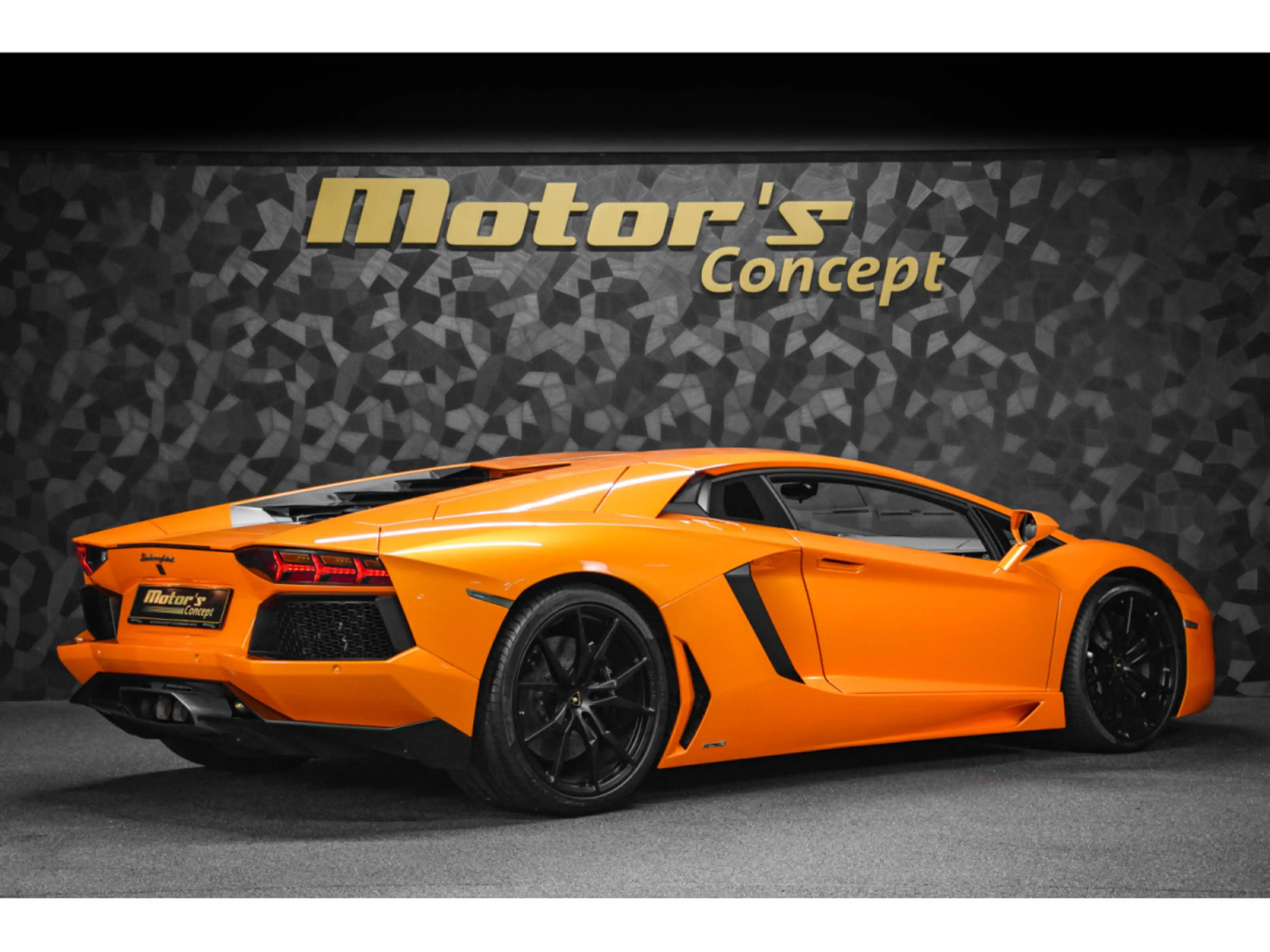 Lamborghini Aventador LP 700-4 - ARANCIO ATLAS — photo 3