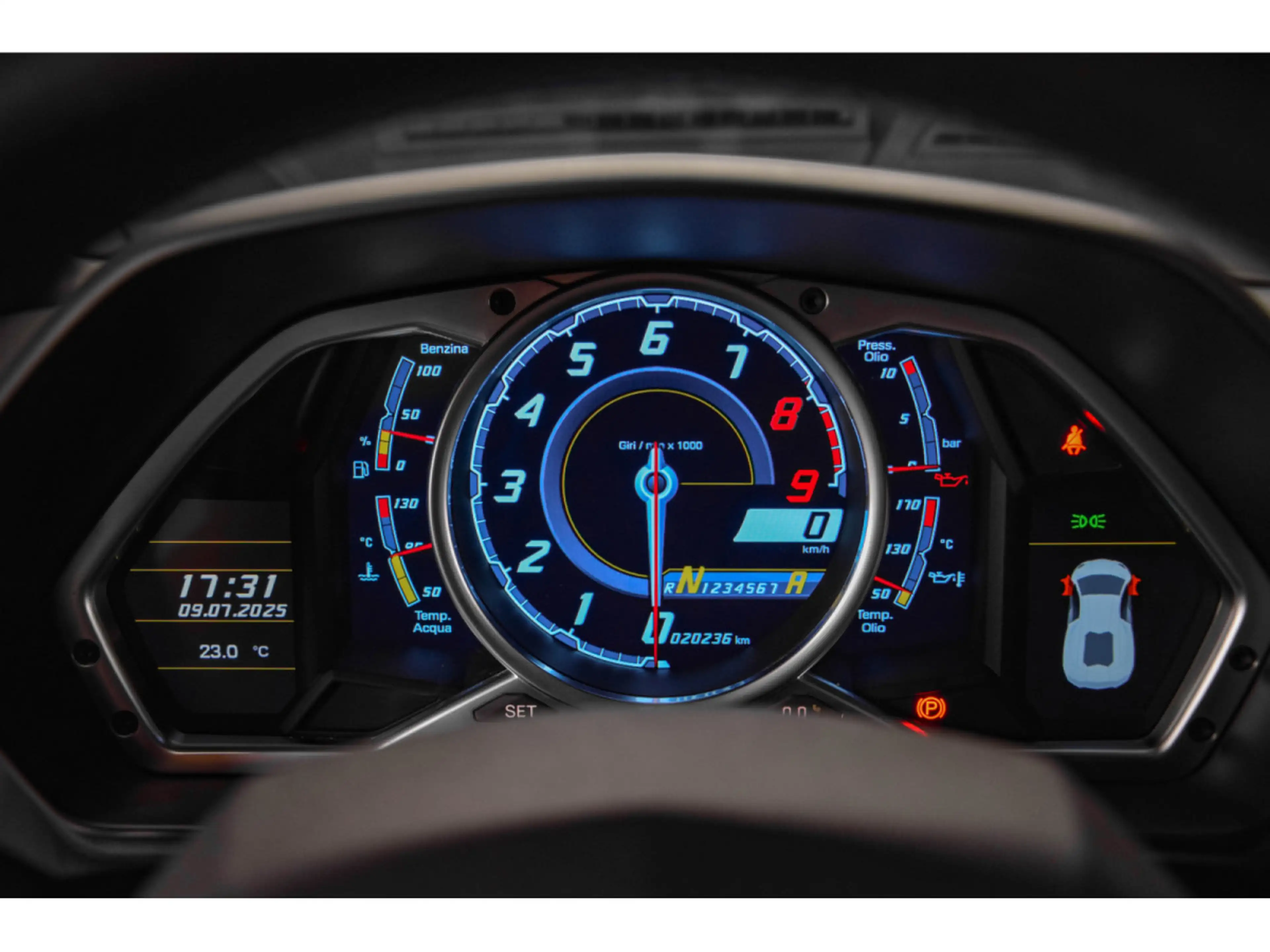 Lamborghini Aventador LP 700-4 - ARANCIO ATLAS — photo 15