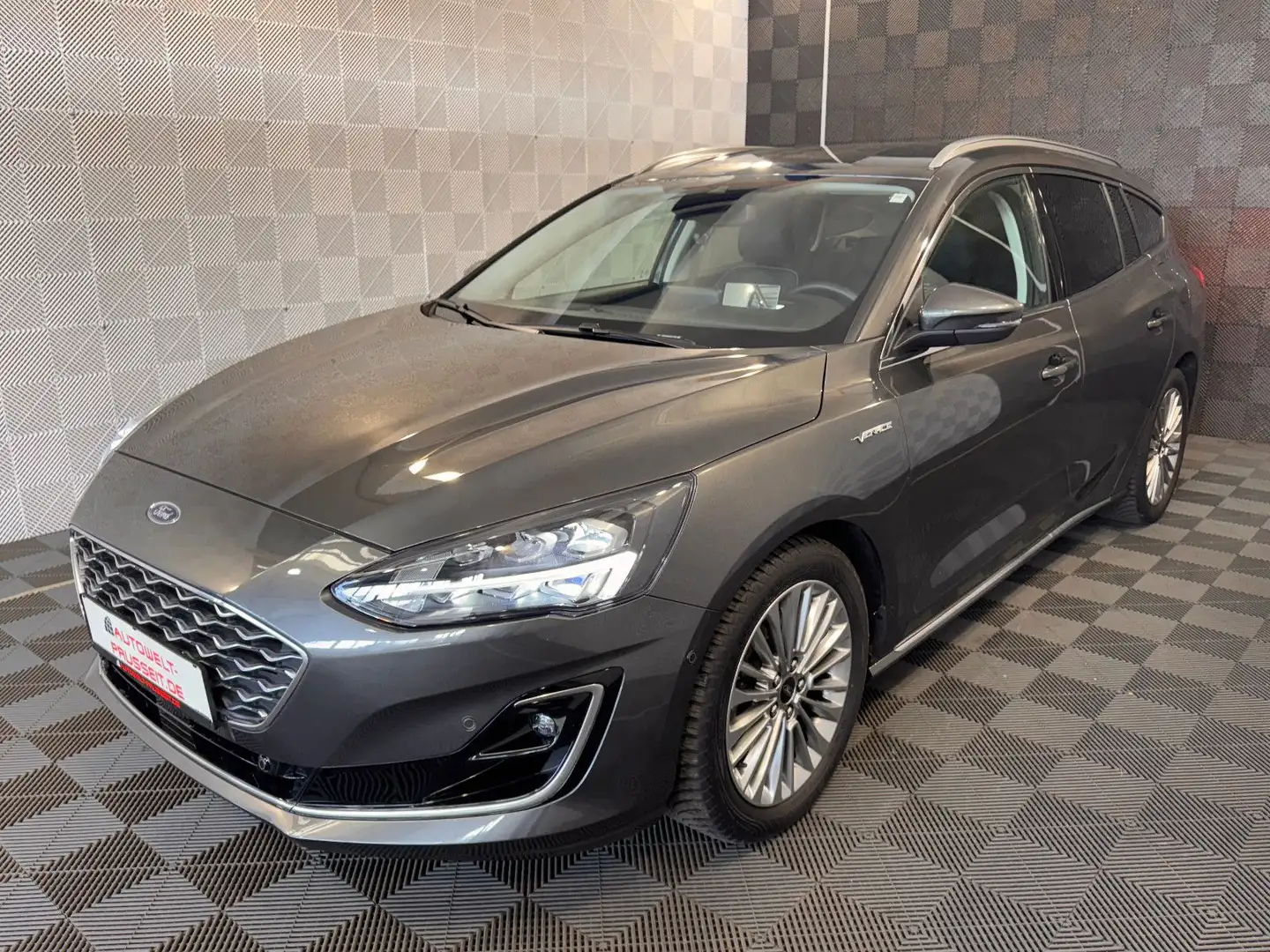 Ford Focus Tu.*Vignale*B&O*LED-R.KAM-ACC-TOTW-AHK-17" Gris - 2