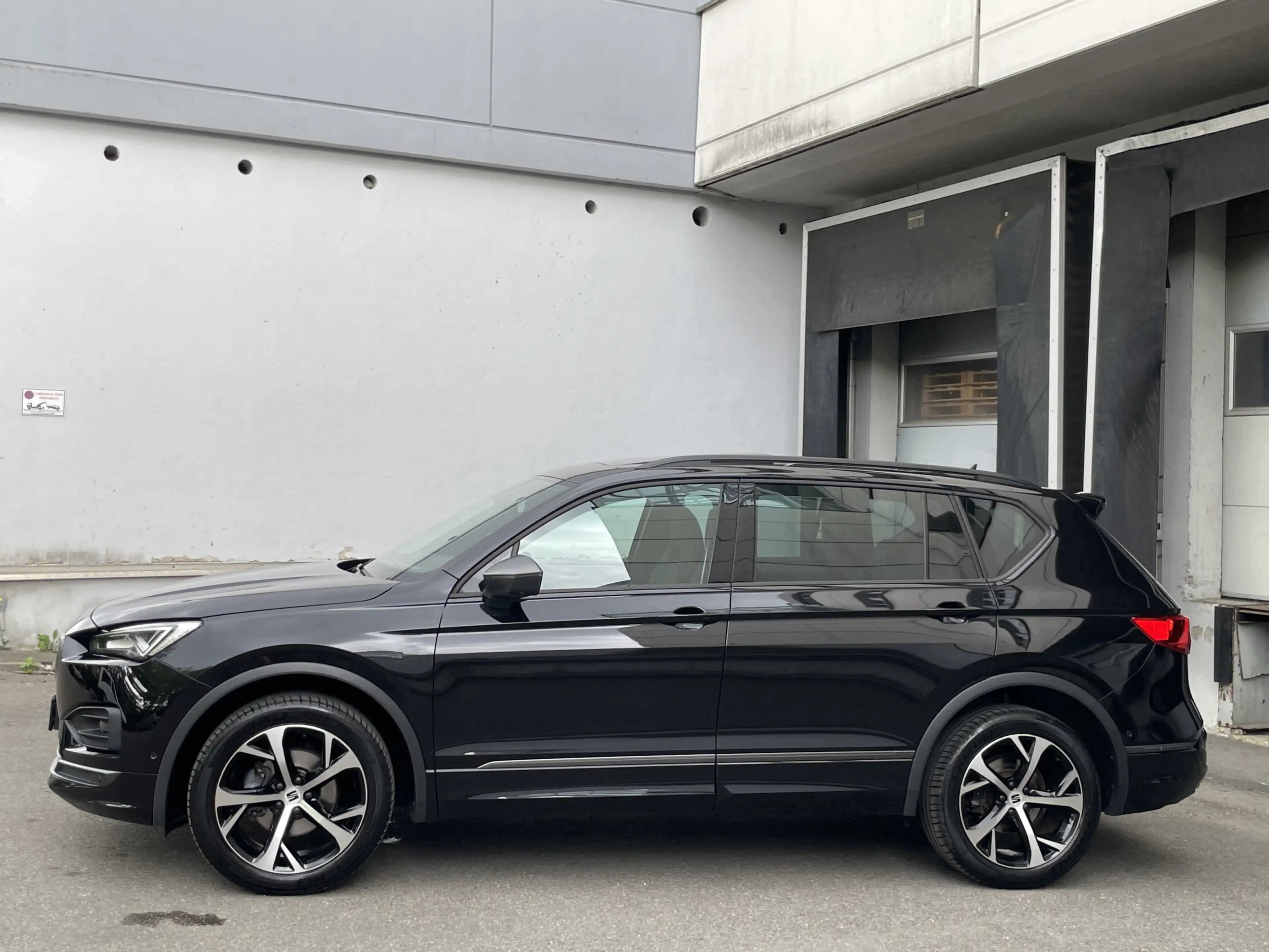 SEAT Tarraco FR DSG LED Pano ACC Memory Rü-Kamera AHK — photo 3