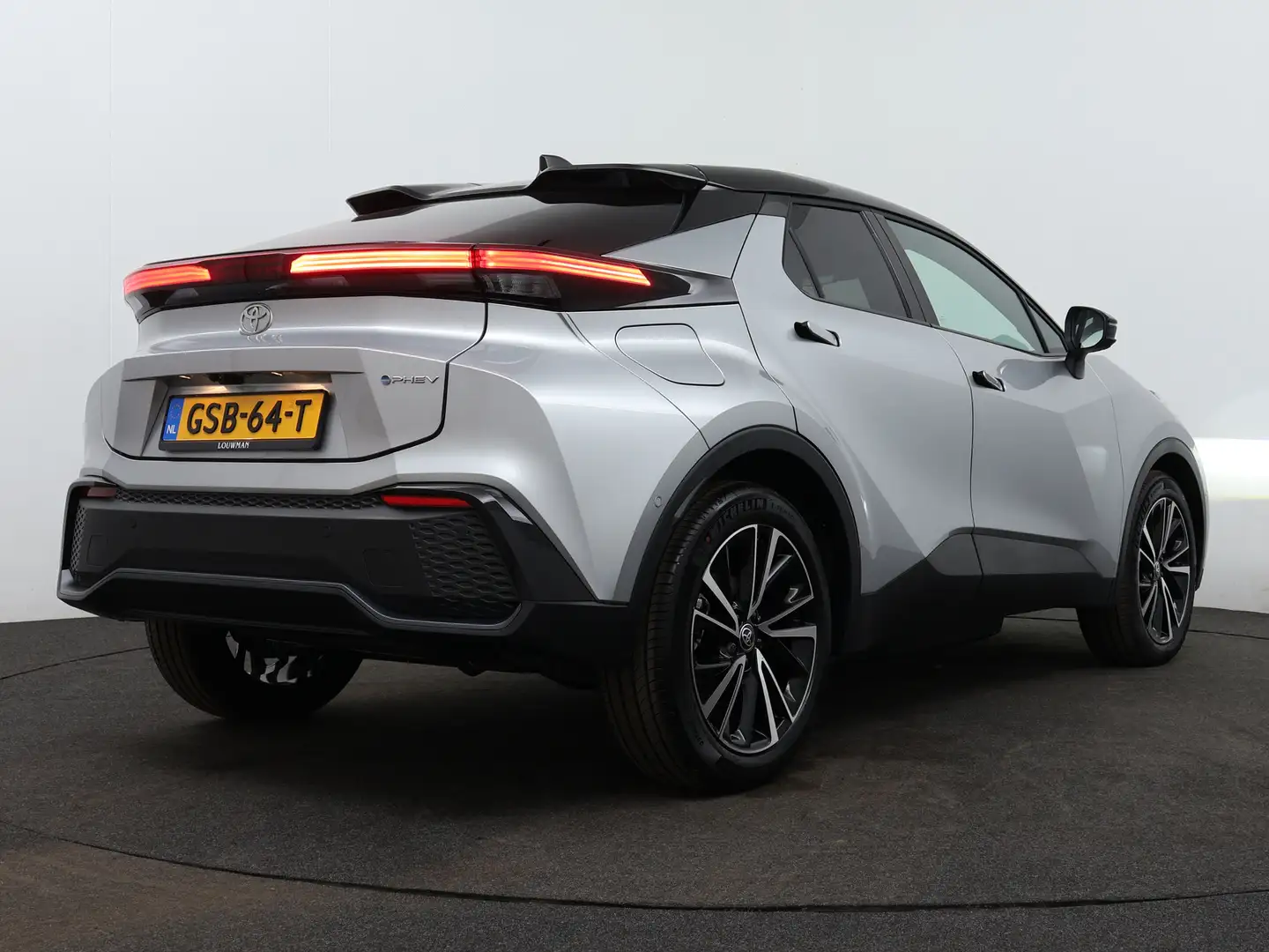 Toyota C-HR 2.0 Plug-in Hybrid 220 Executive | Navigatie | 360 Gris - 2