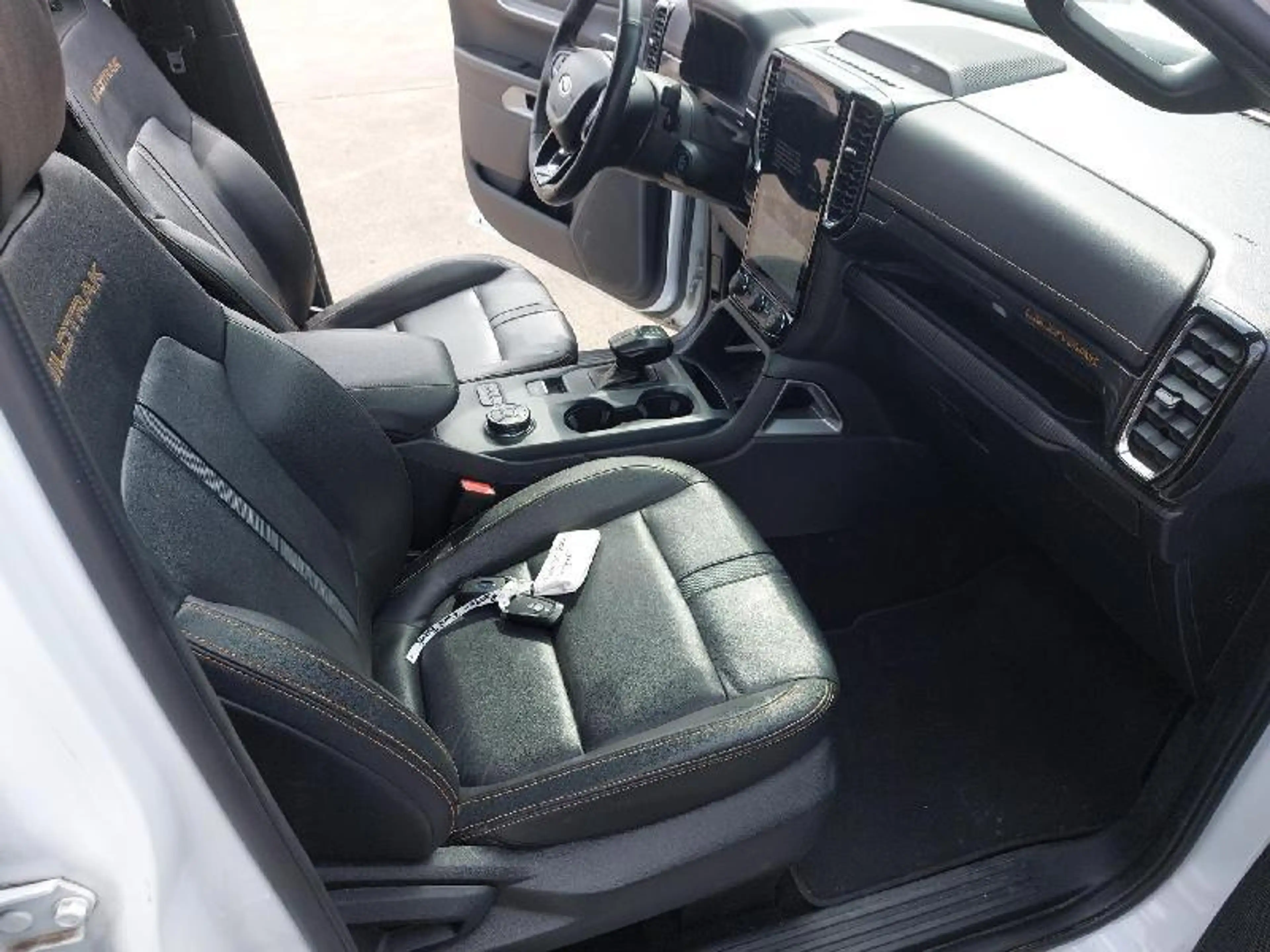 Ford Ranger Wildtrak e-4WD Doppelkabine+AHK+Rollo+Techno+TW+LED+Winter — photo 3
