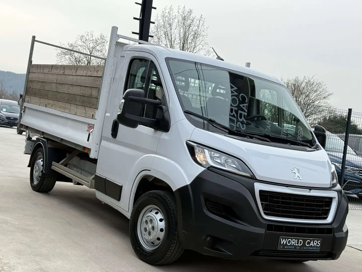 Peugeot Boxer 2.2BlueHDi L2 TVA*BTW/ BENNE BASCULANTE/ FULL OP. Blanc - 2