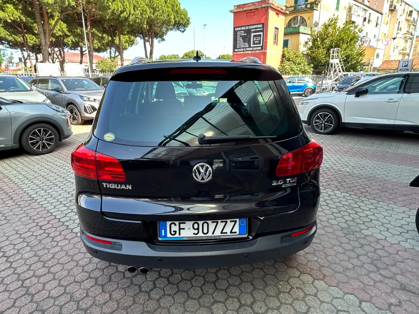 Volkswagen Tiguan Tiguan 2.0 TDI 170 CV 4MOTION Sport & Style Nero - 2