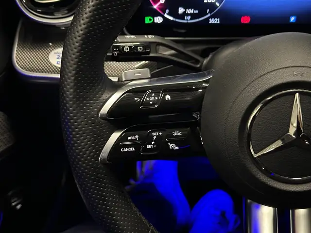 Mercedes-Benz 300 view 19