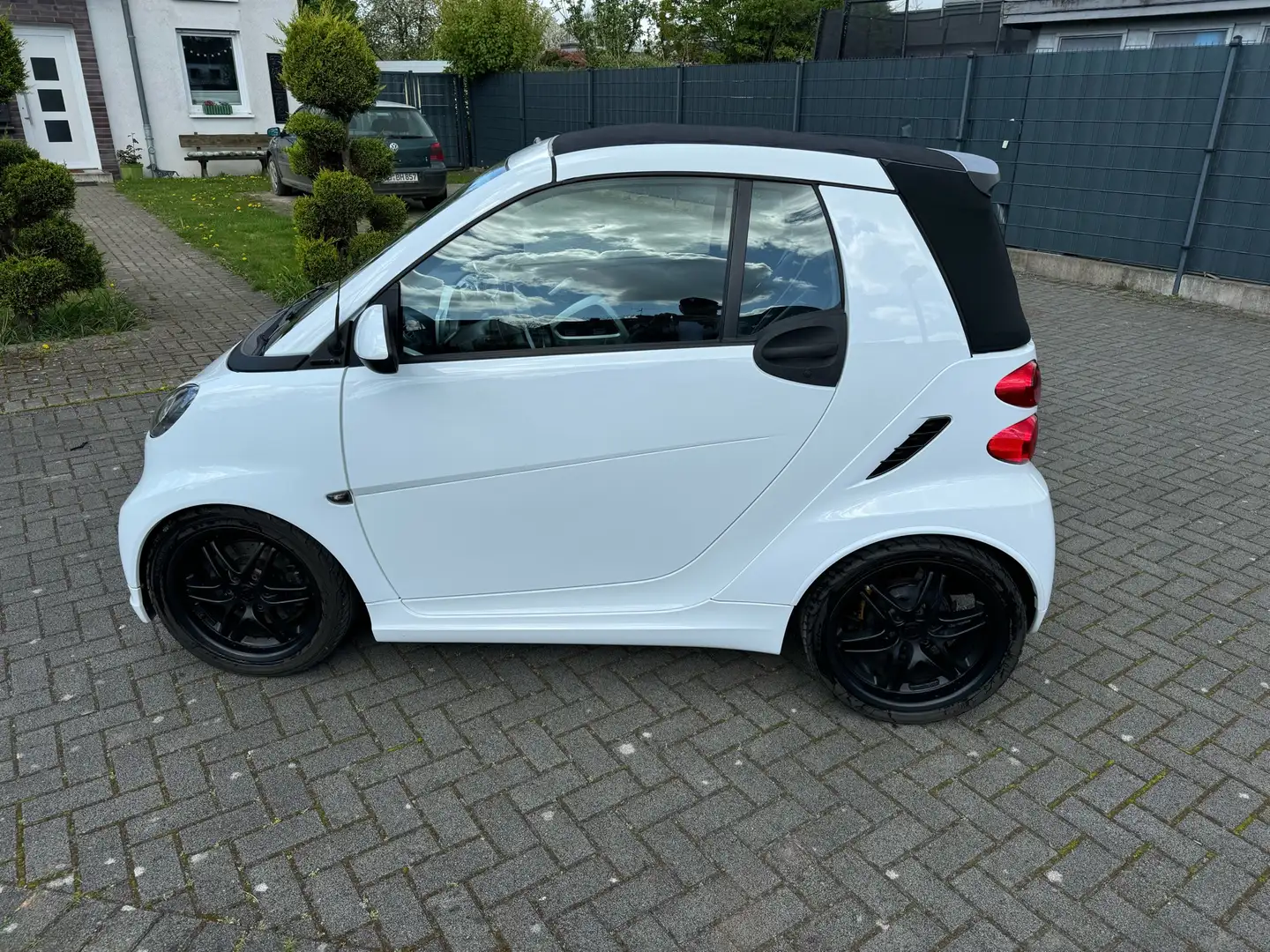 smart brabus fortwo cabrio Xclusive Bilstein CarPlay etc Weiß - 1