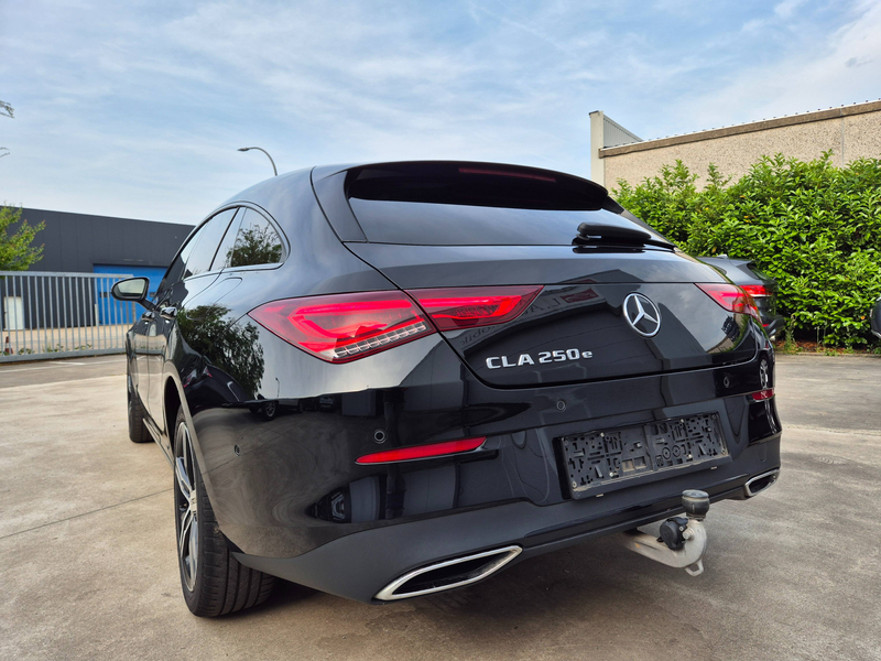 Mercedes-Benz CLA 250 e PHEV // HYBRID // 2023 !! — photo 9