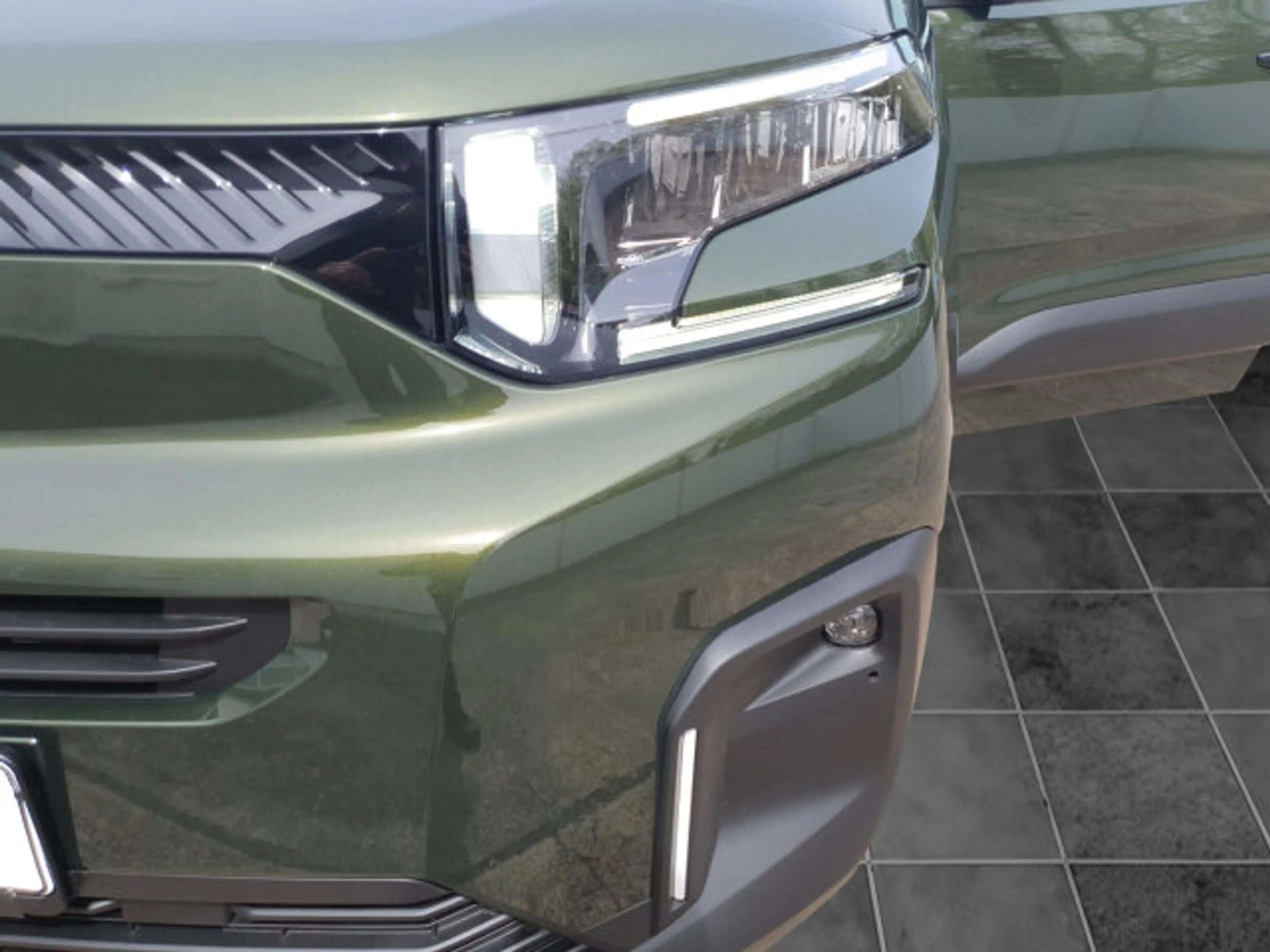 Citroen Berlingo Berlingo XL Plus 1.5D 130 +180°Kamera+FSH+SHZ+ — photo 15