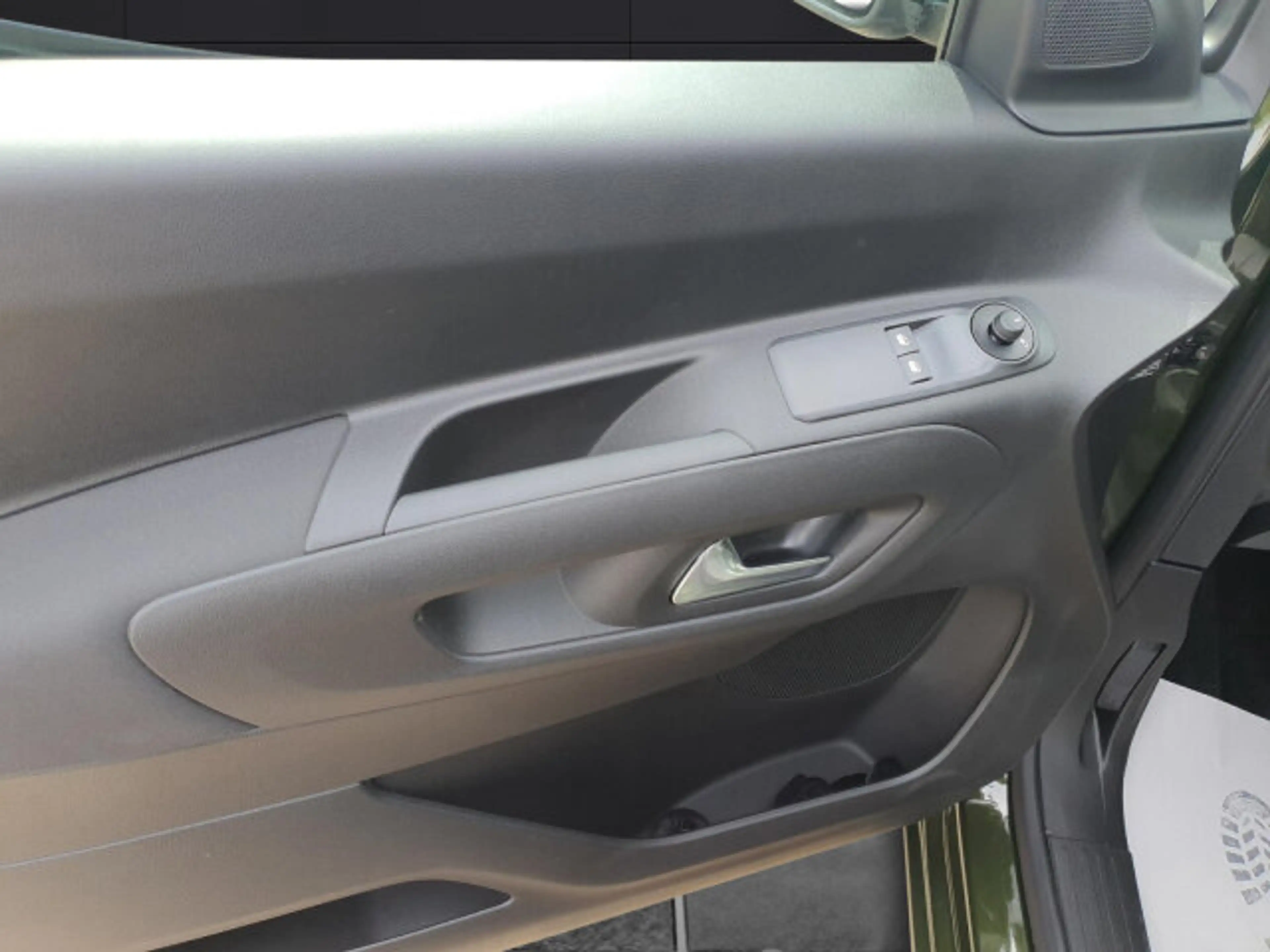 Citroen Berlingo Berlingo XL Plus 1.5D 130 +180°Kamera+FSH+SHZ+ — photo 7
