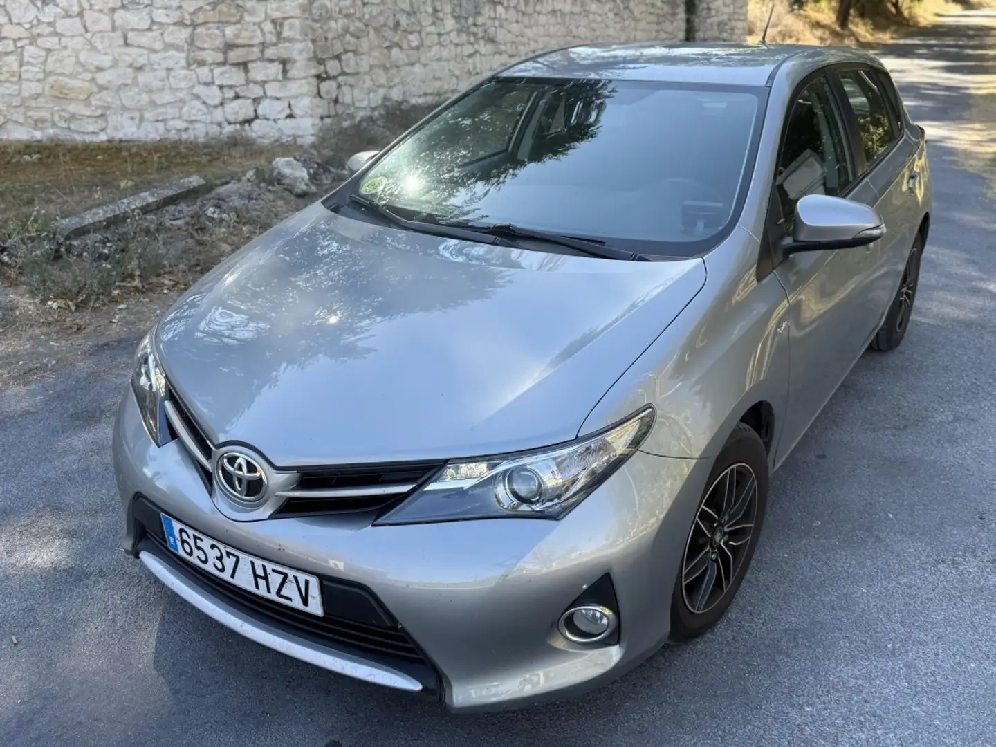 Toyota Auris 90D Business Gris - 2