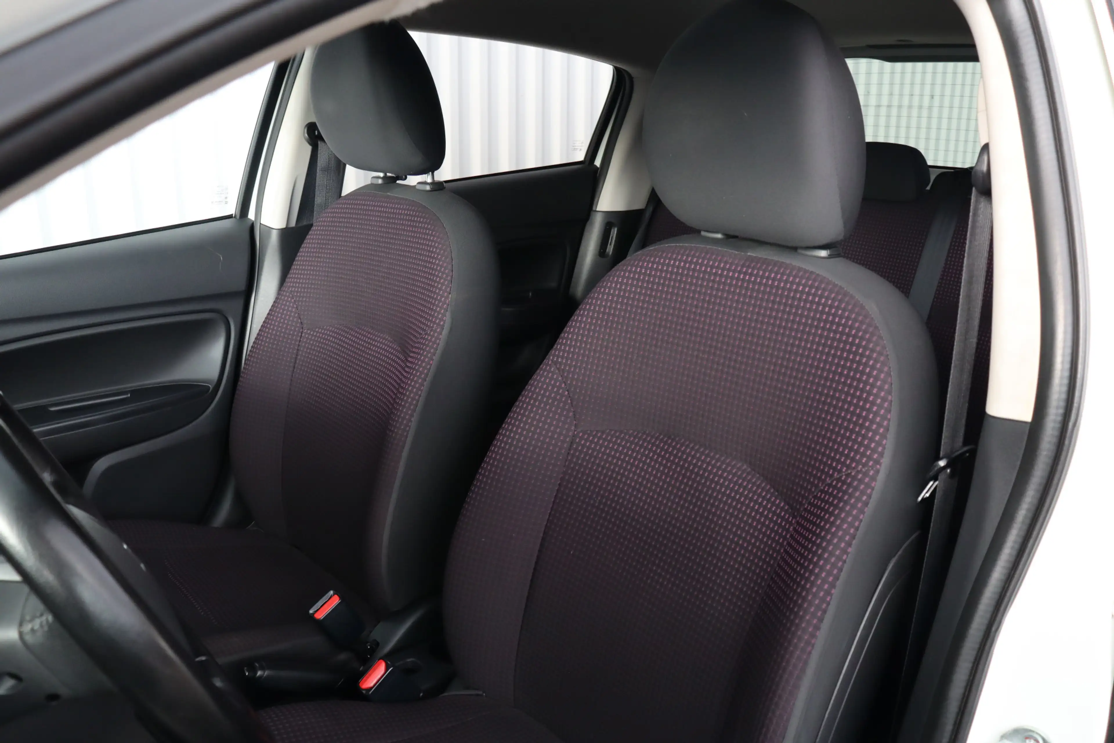 Mitsubishi Space Star 1.2 Intense+ | Climate Control | Keyless | Radio-c — photo 8