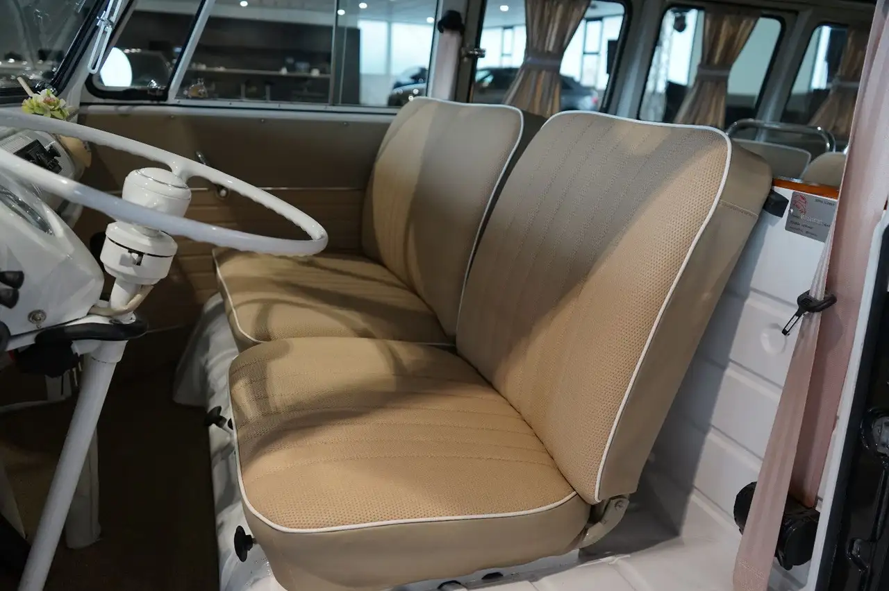 Volkswagen T1 Samba Umbau | Faltdach | 23 Fenster, foto 12