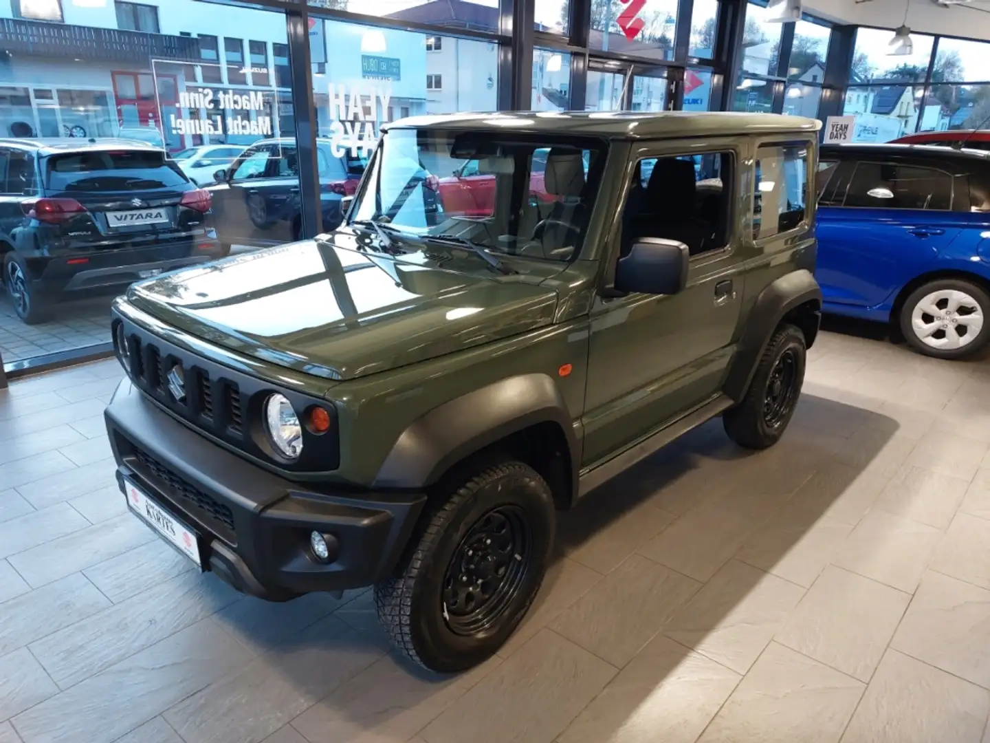 Suzuki Jimny Comfort Allgrip 1.5 EU6 4 Sitzer AHK 4x4 1. Hand Vert - 2