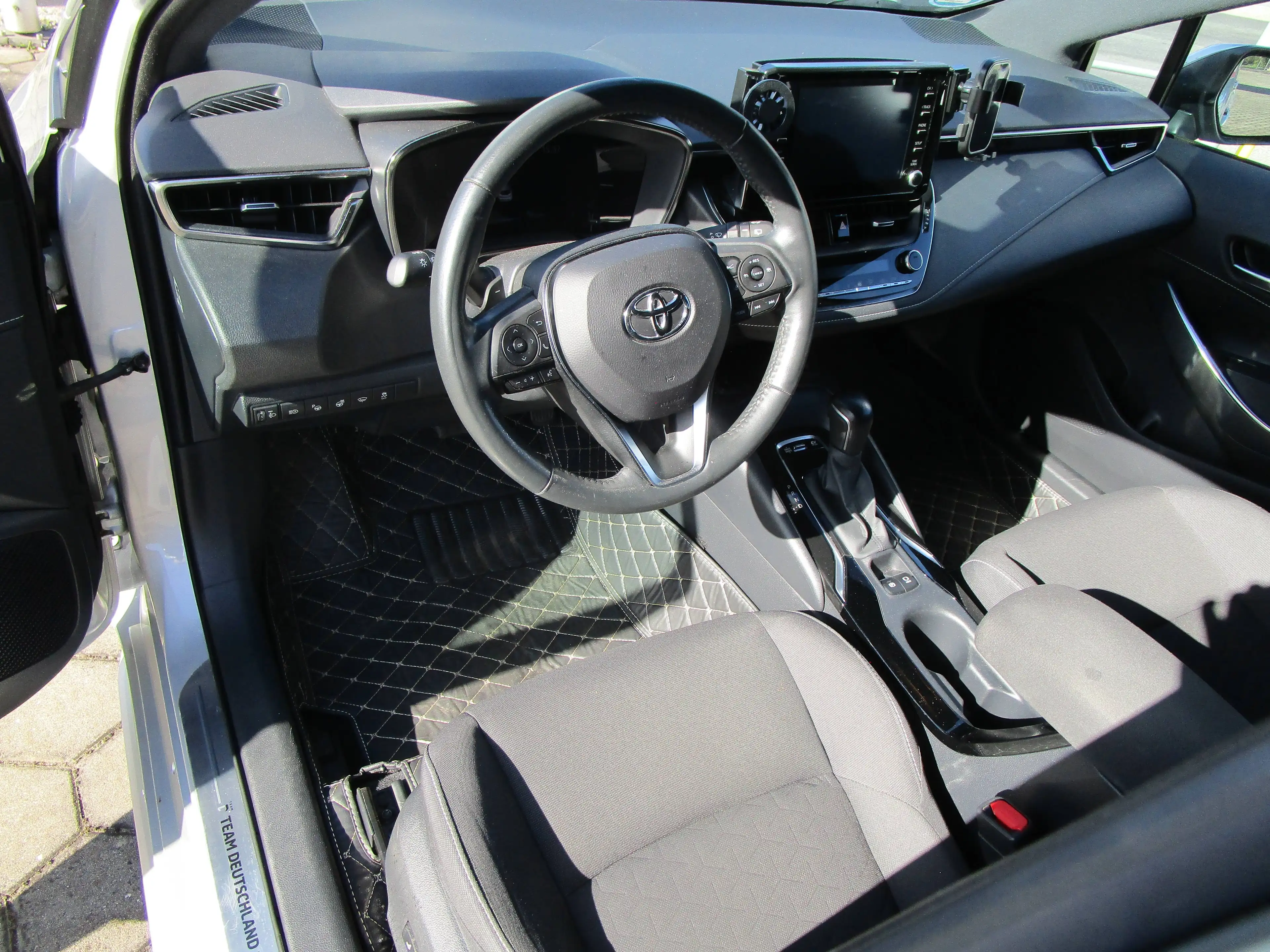 Toyota Corolla Corolla Touring Sports Hybrid 2.0 Hybrid Touring Sports Team Deutschland — photo 7